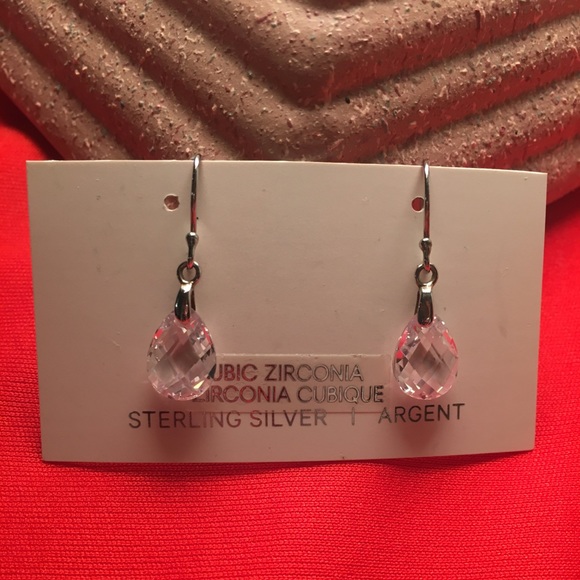 Sterling silver cubic zirconia earrings. Unworn - Picture 2 of 7